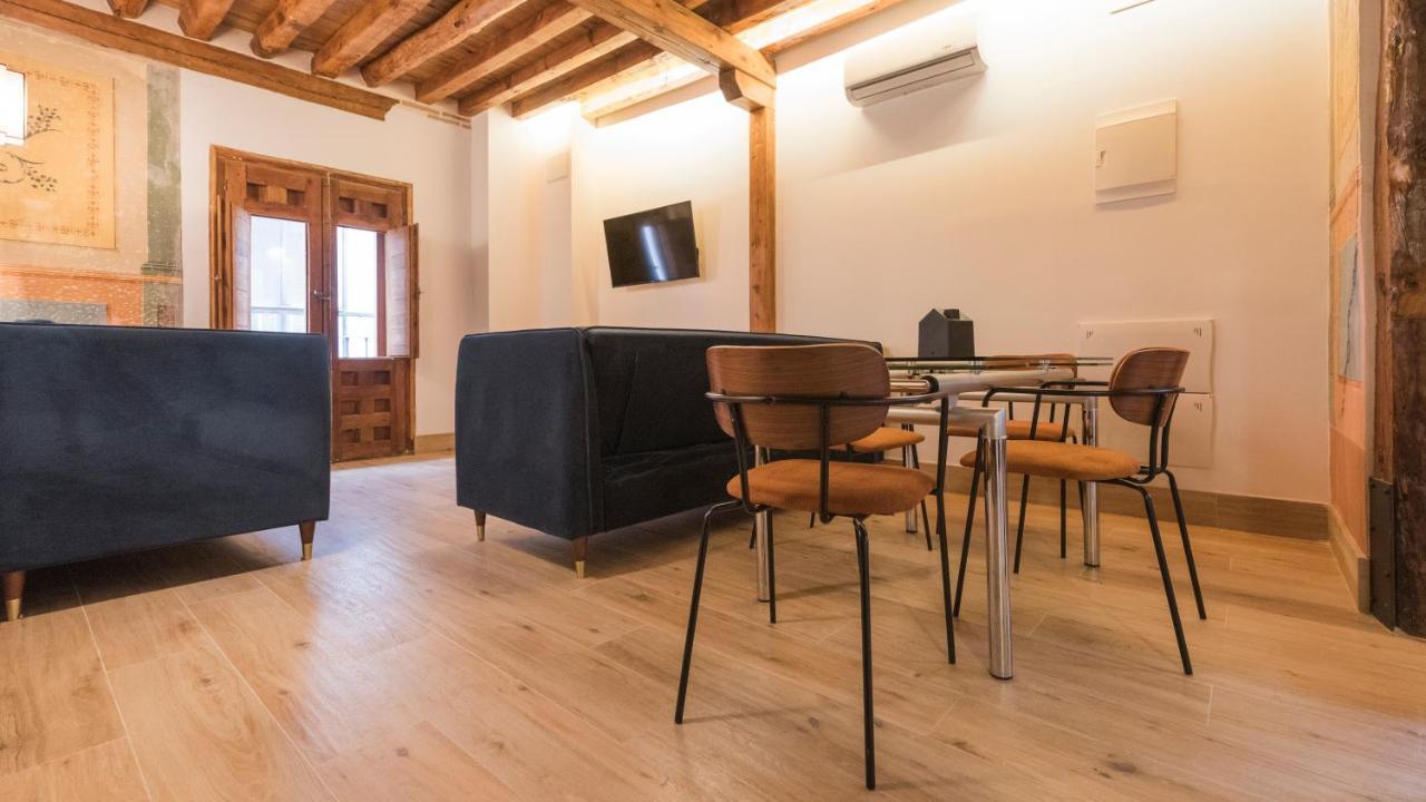 Apartamentos Boutique Pinocho Toledo Kültér fotó